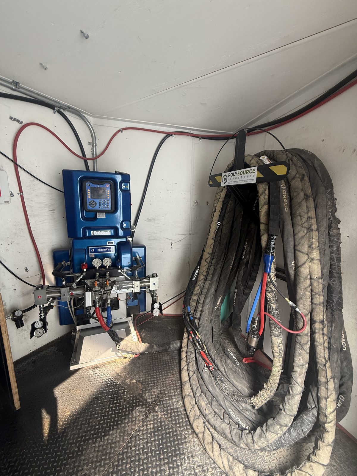 Unité d'uréthane Graco Reactor dans notre rig mobile