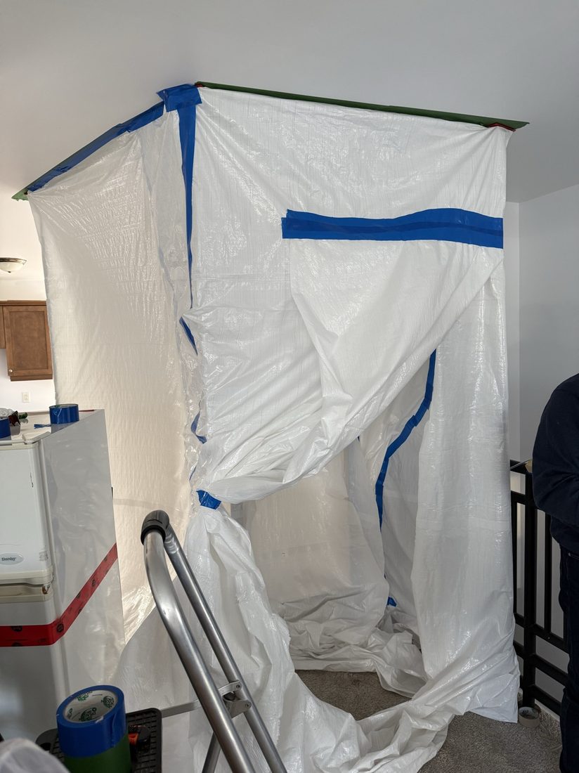 Montage du confinement en plastique